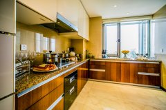 <b>窗饰喜好用彩色玻璃</b>